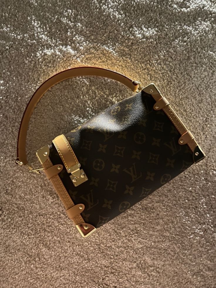 Image #1 from Salma H.