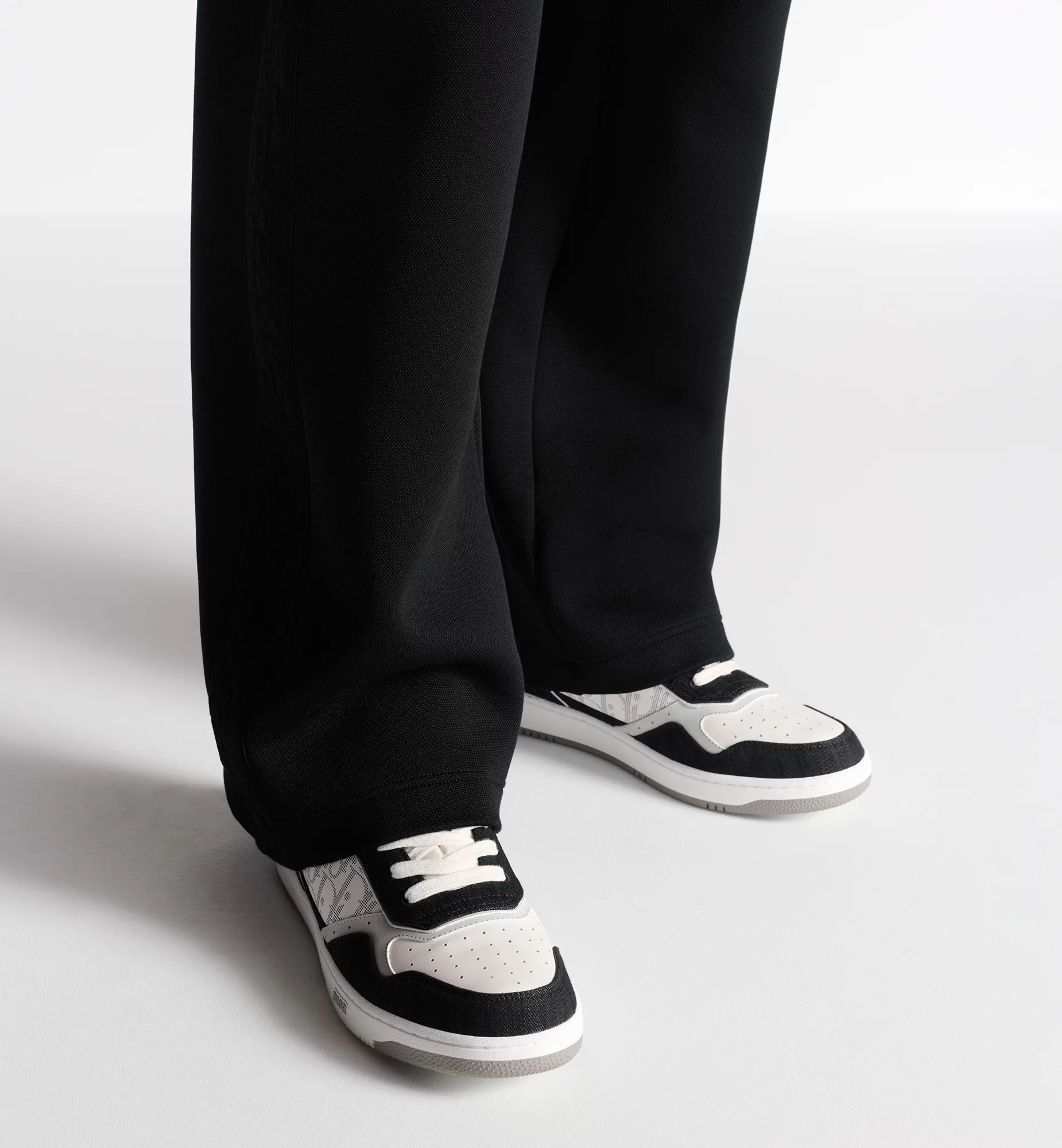 LOOK_H_25_1_LOOK_379_E23