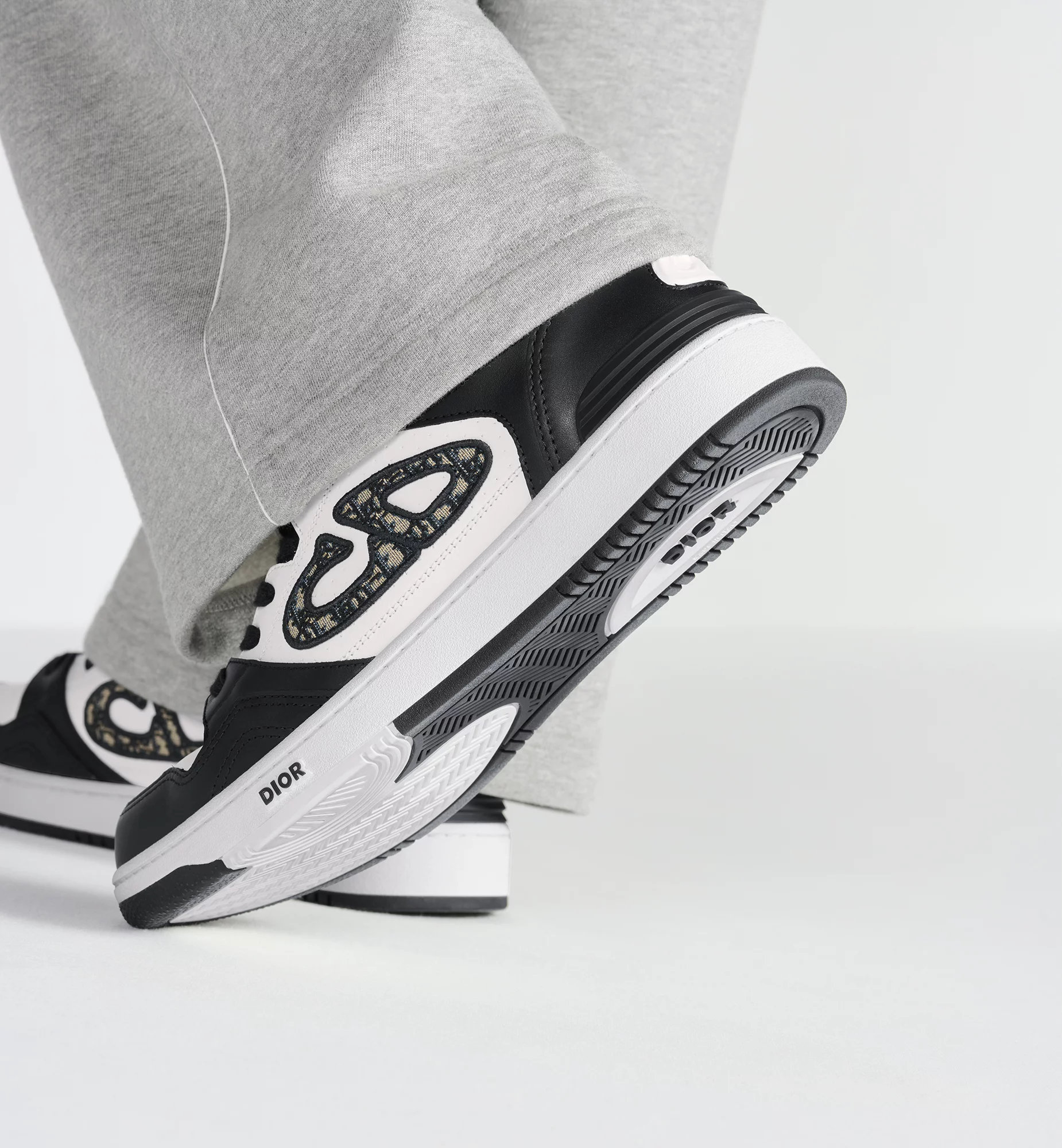 LOOK_H_25_1_LOOK_384_E25